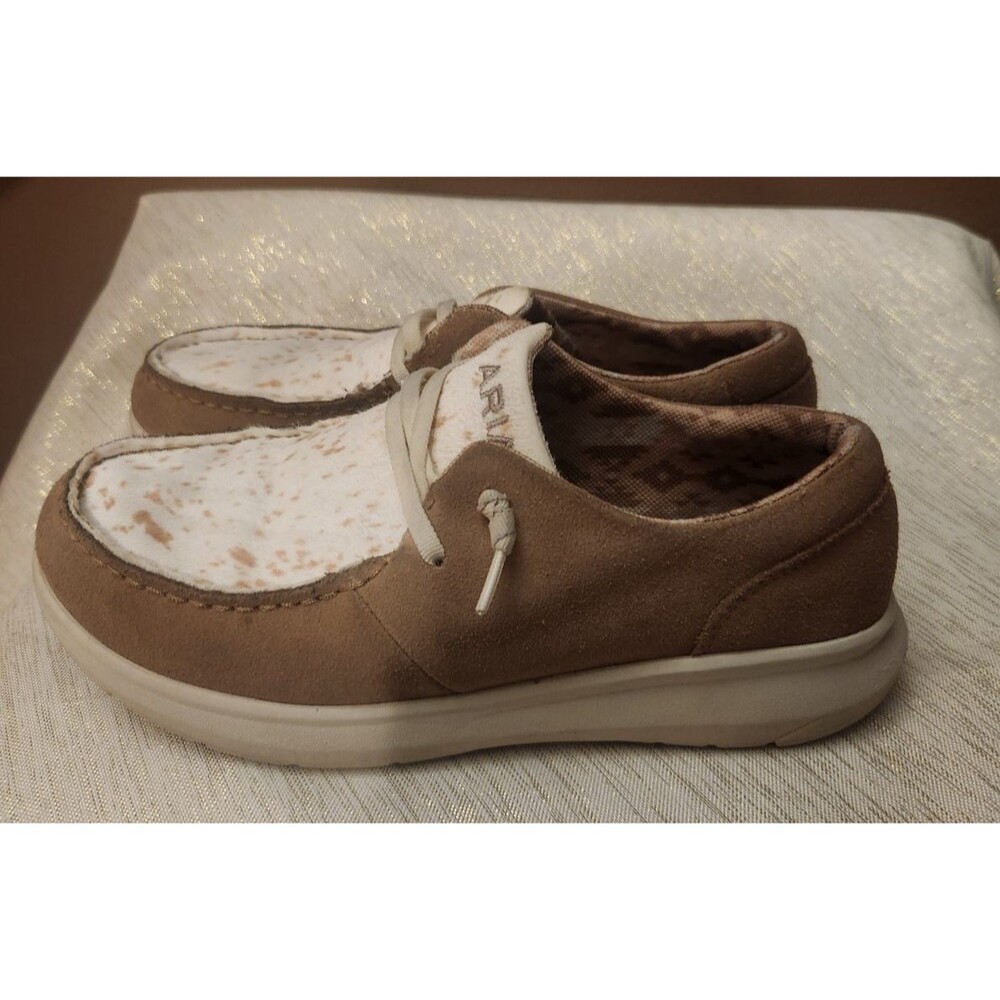 Ariat Tan and Cream Flats